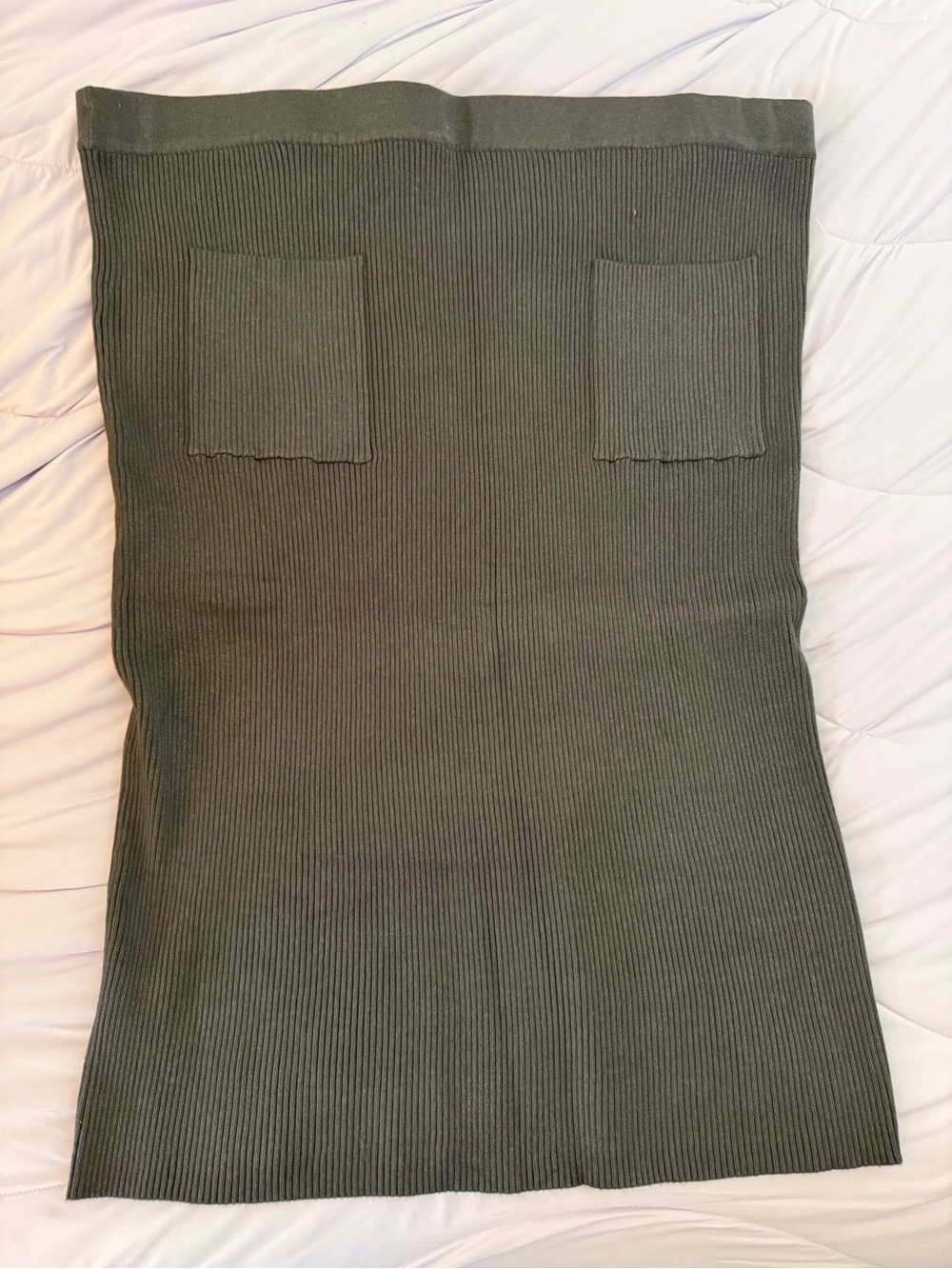 G.I.L.I. Gray Ribbed Midi Skirt with Front Pockets
